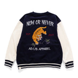 (SW484) Tiger Embroidery Souvenir Sweater